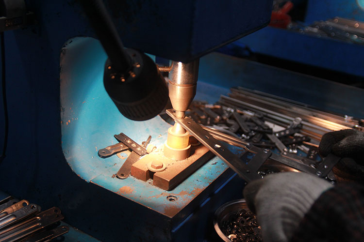 窗撐上節(jié)點(diǎn)